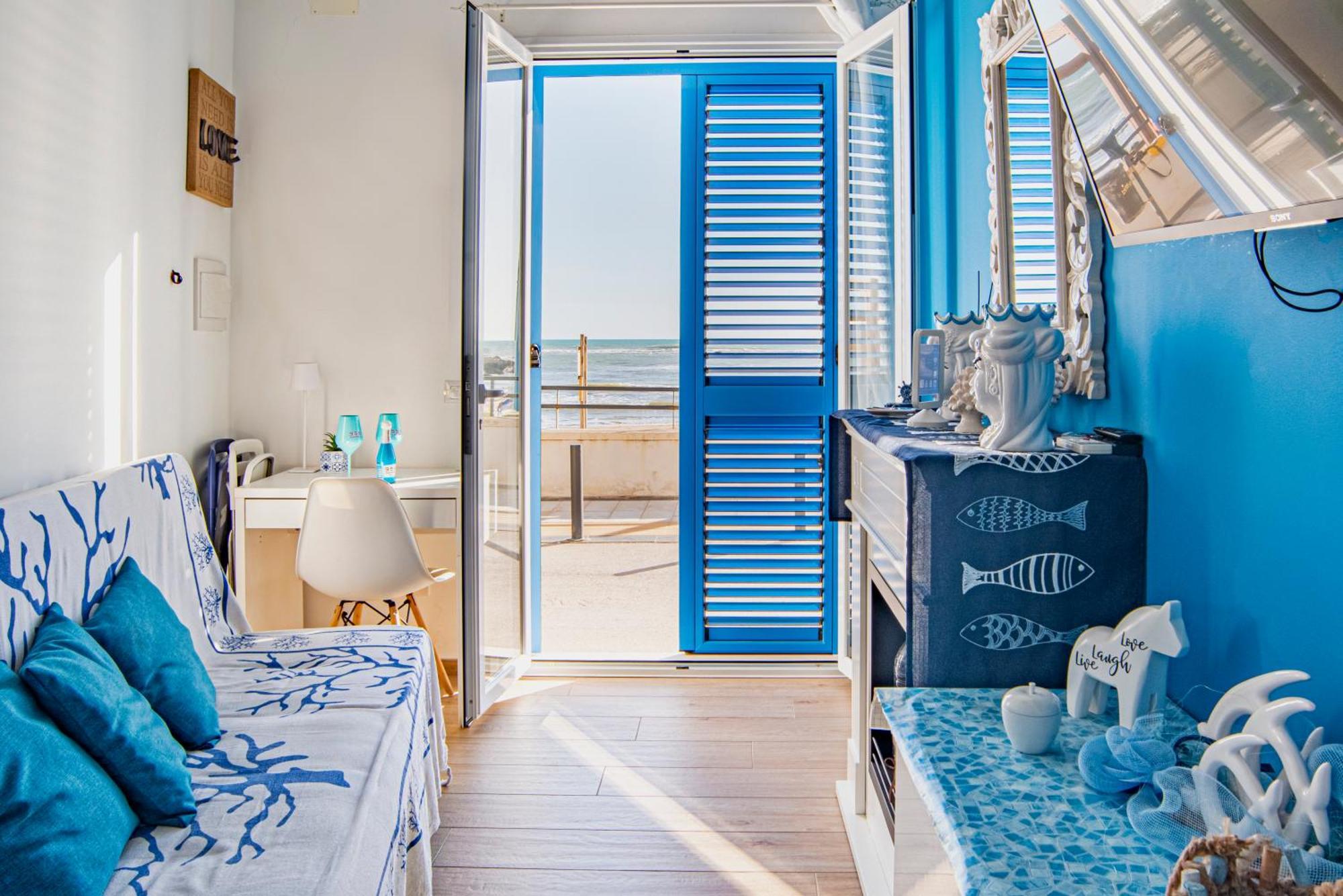 Blue Velvet Hotel Punta Secca Exterior photo